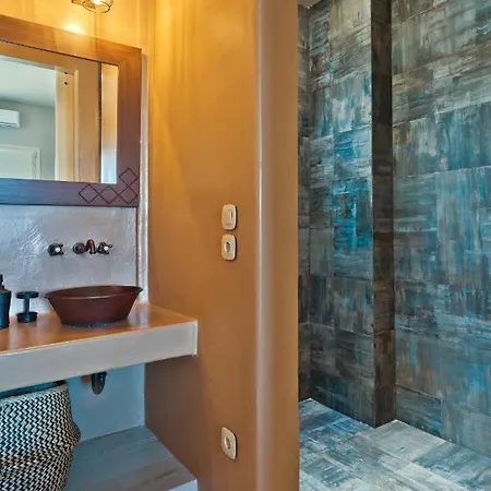 Lux View Suites Kyra Panagia Exterior photo